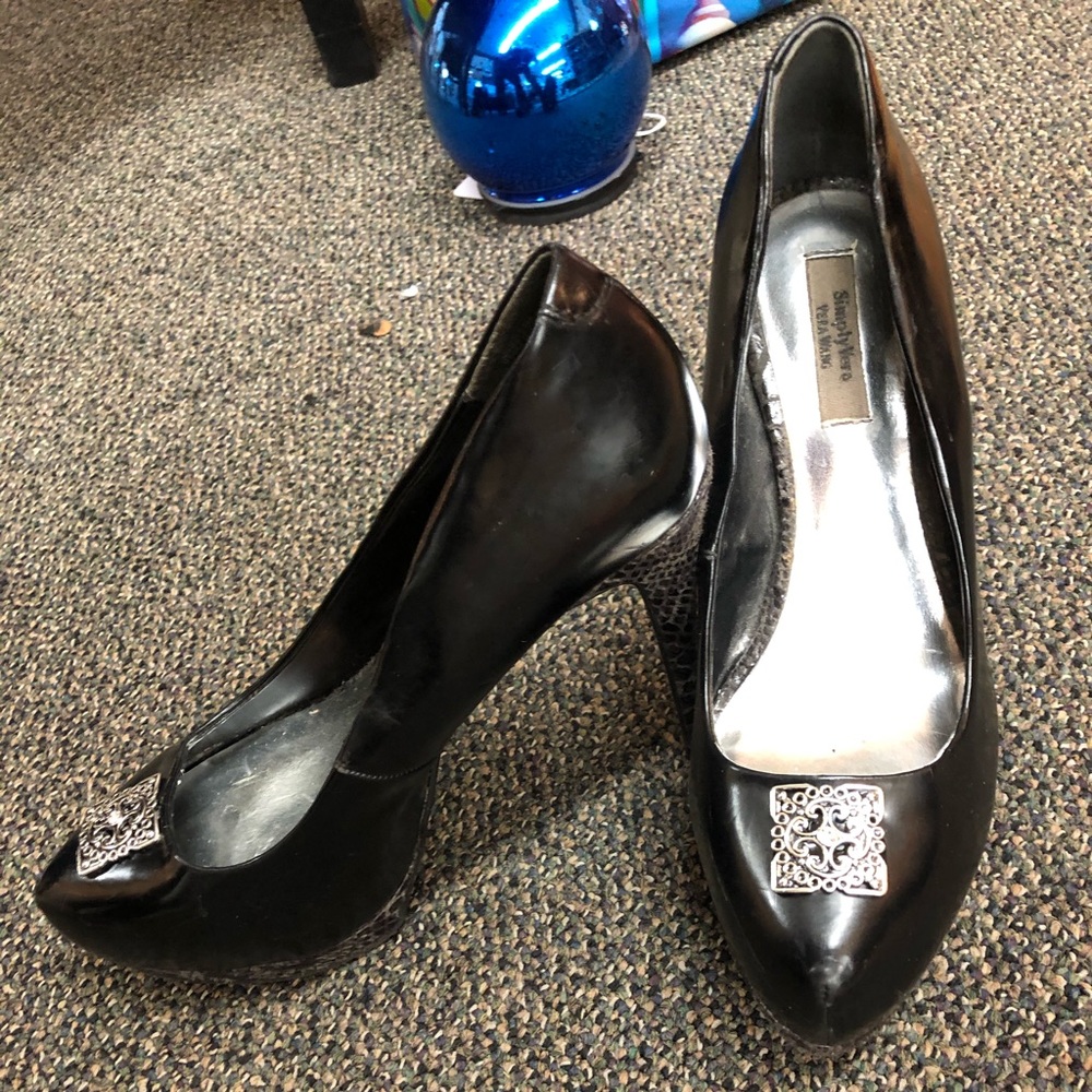 Simply Vera Size 8 heels